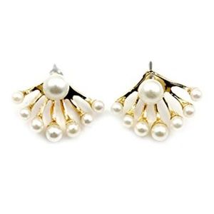 Gold plated fan shape pearl earrings studs